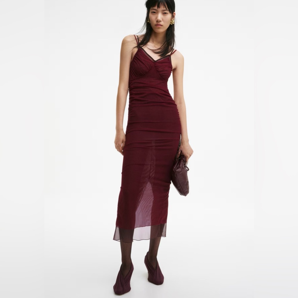 H&M STUDIO
NWT BURGUNDY STRAPPY MESH DRESS SIZE SMALL